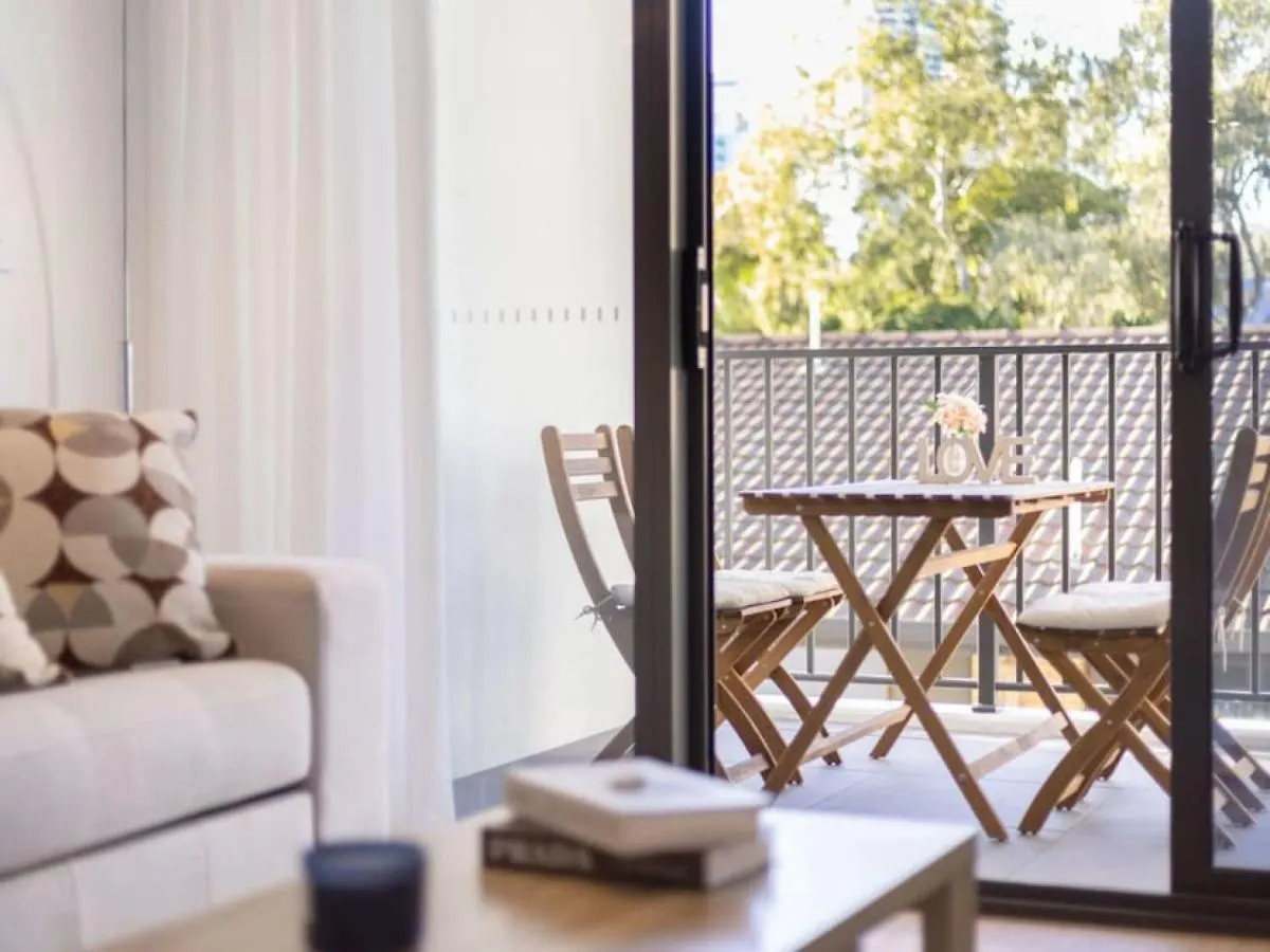 Apartment Comfortable 1Br Apt With Pool And Carpark Gold Coast