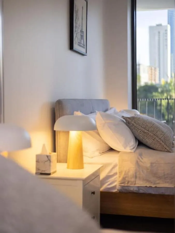 Comfortable 1Br Apt With Pool And Carpark Gold Coast Apartment